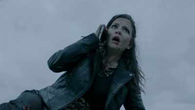 মিথুন, তুমি ঠিক আছ? -Fin ... আমি সব মৃতের চিন্তা। - Sharknado 5: Global Swarming