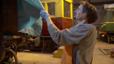 Finally, the roof is covered - Great Rail Restorations with Peter Snow
