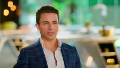 Finally there are some other agents
who are almost operating on my level. - Selling The OC