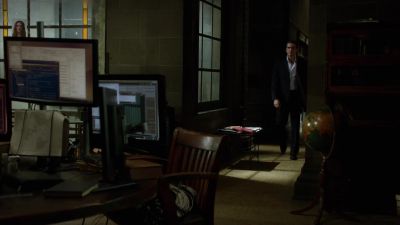 FINCH: Whenever you're ready, Mr. Reese.
I'm in here. - Person of Interest