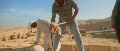 Finding this number of tombs - Unknown: The Lost Pyramid