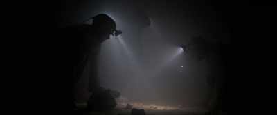 - Fine. Miguel!
- Here I am. - I see Louis. - The Deep Dark