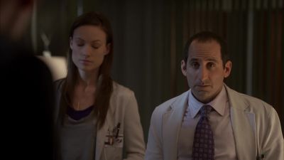Fine. Open him up,
put in a defibrillator. - House