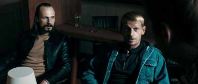 - Finish the fucking story.
- Yeah, right. 'Course. - Avengement