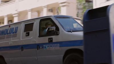♪ Finished with my woman ♪ - Hawaii Five-0