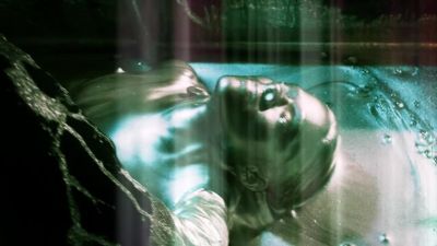 FINLAY:
Gives her a silver
dye job to die for. - CSI: Crime Scene Investigation