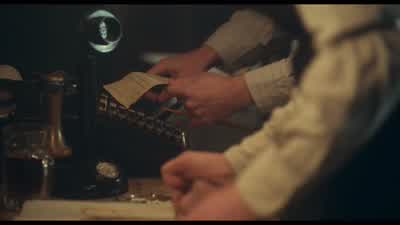Finn! Get in here. Finn! Hold the phone. Come here. -Take the odds. -Yeah, sure. - Peaky Blinders