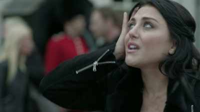 Finn, he's gone back to him ... -Saamme. - Sharknado 5: Global Swarming