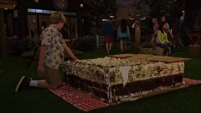 Finn, is that melted sugar - BUNK'D