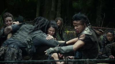 Finn!
We need to go! - The 100