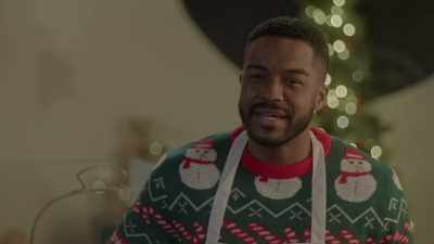 FINN: You know what
I mean, something - Meeting Mr. Christmas