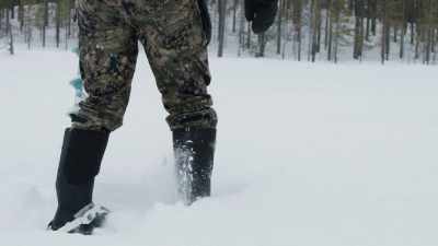 Finnish fishermen clear the snow - Wild Nordic