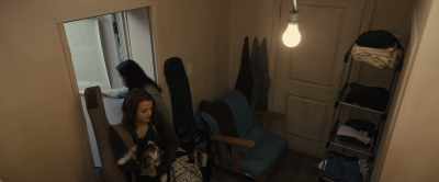 [Fiona] Amanda comes back next Tuesday.
She said it would be okay. - A Dog's Journey