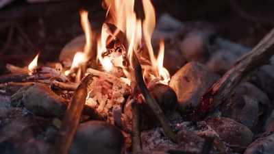 [fire crackles] - Hunting Housewives