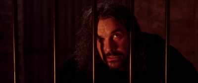 (fire crackling)
(bells ringing) - The Highwayman