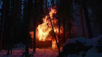 [ FIRE CRACKLING ] - The Last Alaskans