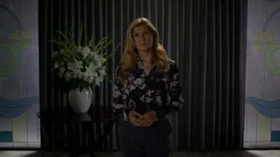 [fire rumbling] - Dirty John