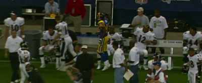 Fires at the sidelines, - American Underdog
