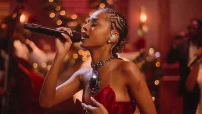 Fireside is blazing bright - A Nonsense Christmas with Sabrina Carpenter