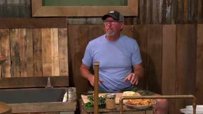 First ever, world's first-ever
pineapple upside down cake - Moonshiners: Master Distiller
