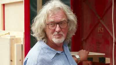 ..first floor in the phone box.
I'm going upstairs. - James May and the Dull Men