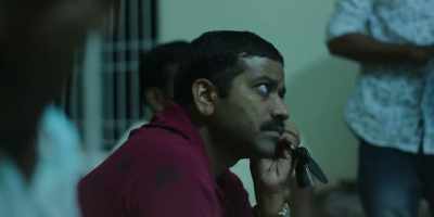 First he's not carrying, then he brings
something from the other side. - Crime Stories: India Detectives