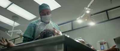 First incision in the sternum. - Suitable Flesh