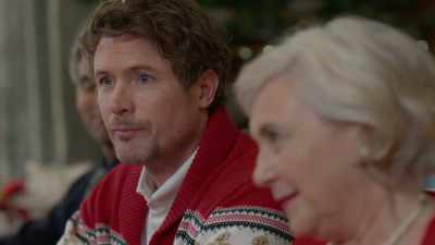 First, there's a
snowman building contest - Believe in Christmas