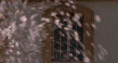 First thing we're gonna do is work on your outfit - An American Werewolf in Paris
