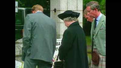 First time she has
put family above duty. - Elizabeth Windsor