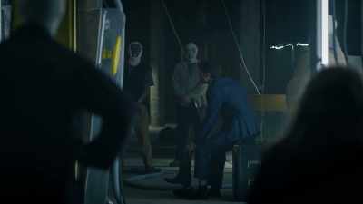 First, he took our guns. - Watchmen