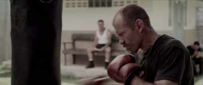 -[fists pounding]
-[suspenseful music] - 3 Days in Malay