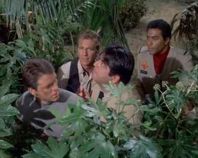 [ Fitzhugh ]
He's going to make it. - Land of the Giants
