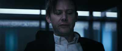 Five days ago, you
intercepted a signal - The Man Who Fell to Earth