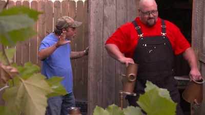 Five, four, three...
All right, are you done? - Moonshiners: Master Distiller