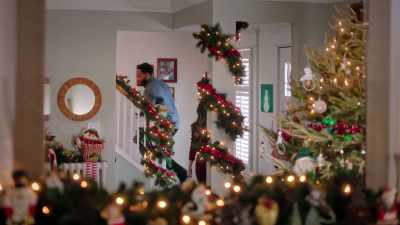 Five, four, three, two... - Jingle All the Way to Love