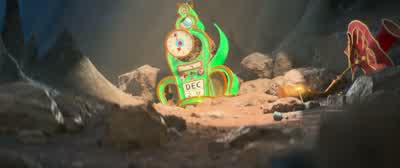 ♪ Five gold rings... - The Grinch