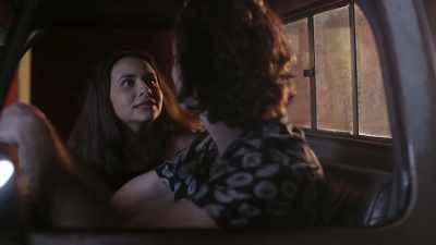 - Five. It was five.
- I had three girls. Joanna was hot. - Sex-Positive