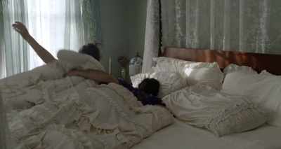 - Five minutes. Four minutes.
- Jesus. - Lady of the Manor