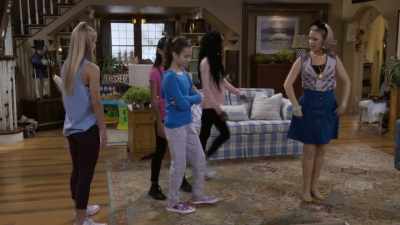 Five, six, seven, eight and sparkle.
Yes, sparkle. - Fuller House