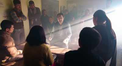 Five thousand, ten thousand,
one lakh rupees… - Anek