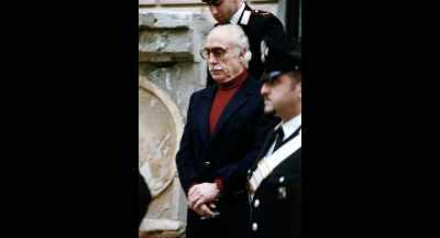 Five years spent in prison
with two prominent mob bosses - Murder of God's Banker