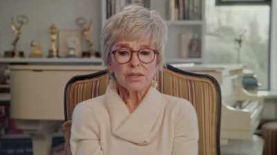 Fizemos a cena
e interpretamos o diálogo. - Rita Moreno: Just a Girl Who Decided to Go for It