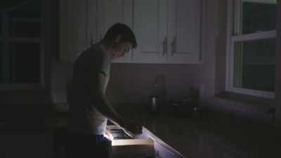 (flashlight clicking) - The House on Laura Anne Dr.