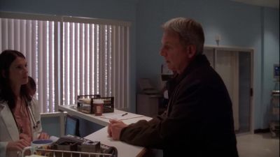 (flatline tone sounding) - NCIS