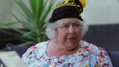 (FLATULENCE) - Miriam Margolyes: Australia Unmasked