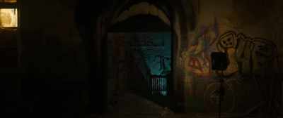 -[flesh squelches]
-[Anthony groans] - Candyman