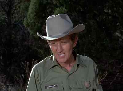 FLIGHT COM:
It looks good at NASA One. - The Six Million Dollar Man
