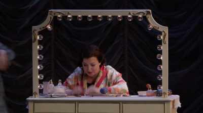 Flo, I'm sorry, come in. Sorry. - Funny Girl