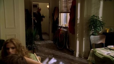 -Flower delivery.
-Come on in, I'll be right there. - The Sopranos